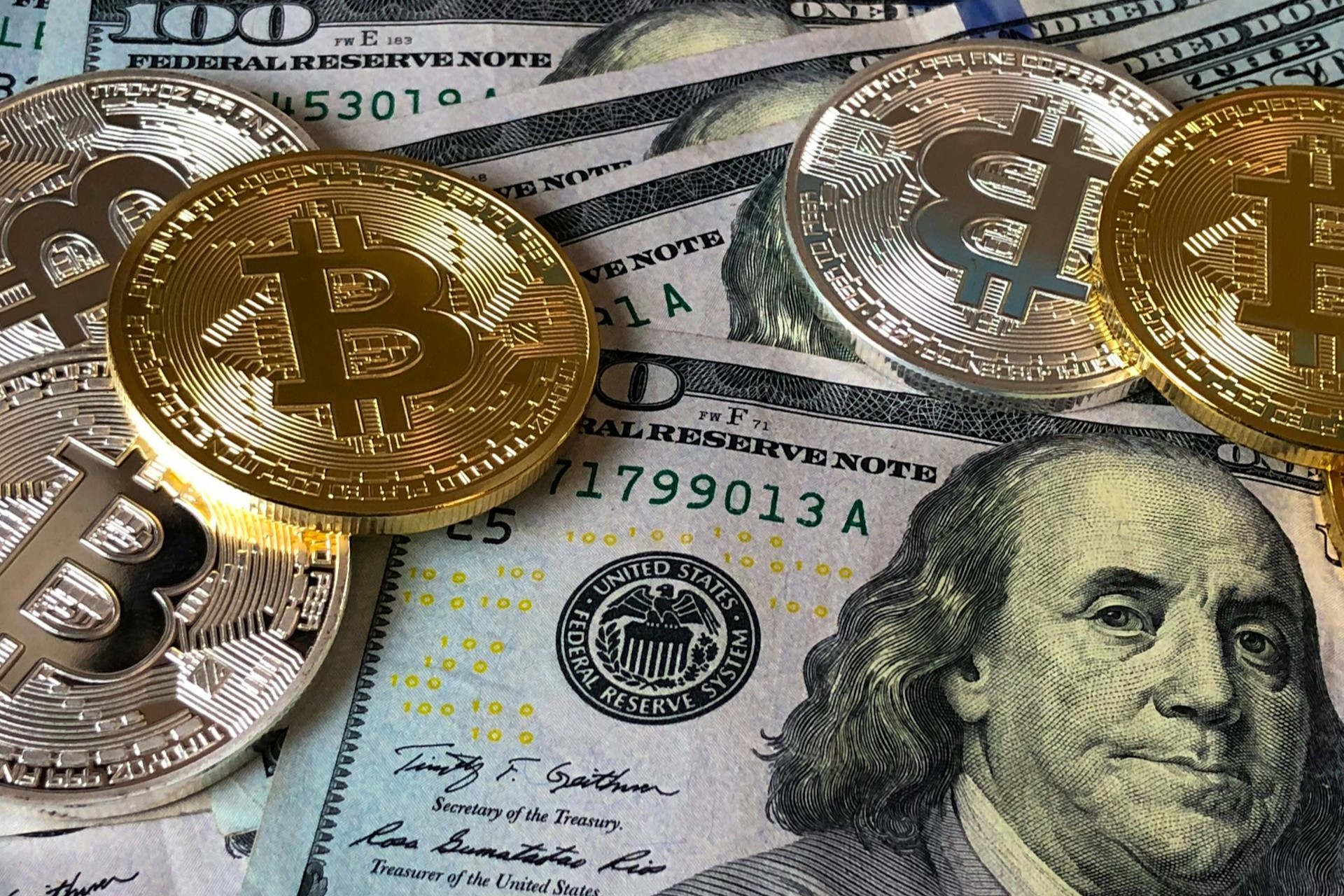 How does Bitcoin make money?